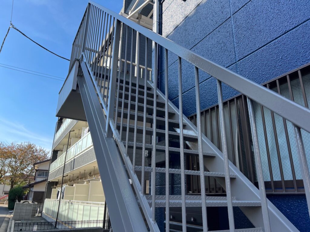 千葉県船橋市　A棟　オーナーH様邸【鉄骨階段　塗装工事】
